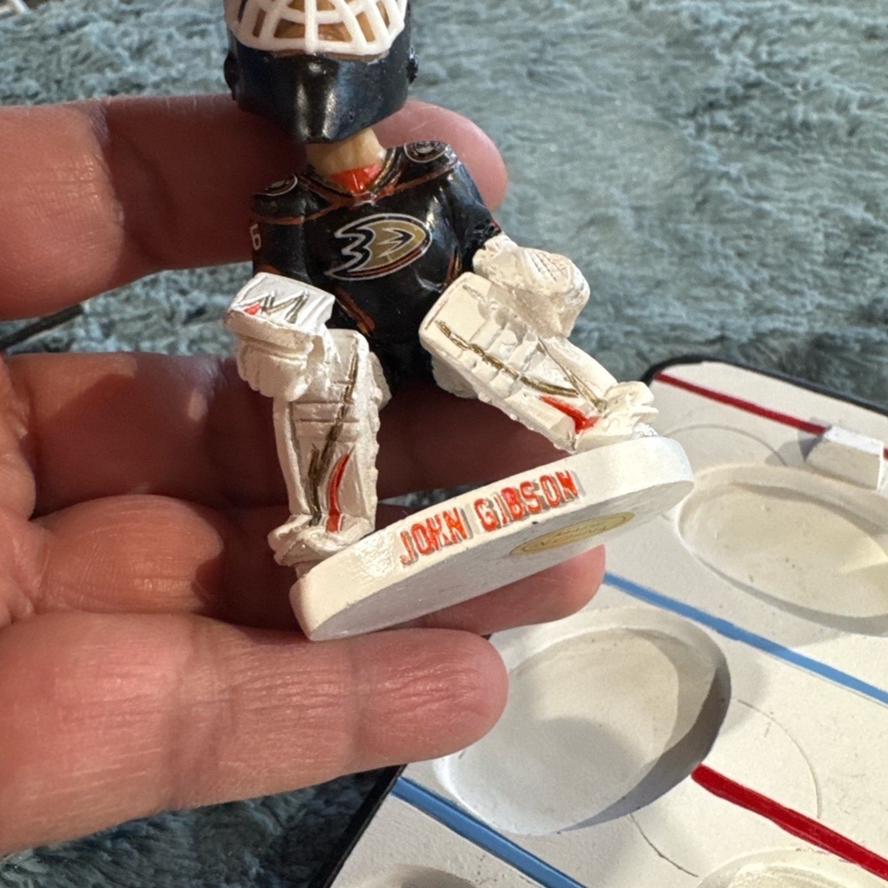 Anaheim Ducks
Bobblehead Set Kesler
Fowler Rakell Gibson NHL
Stadium Giveaway 3" - Picture 13 of 15